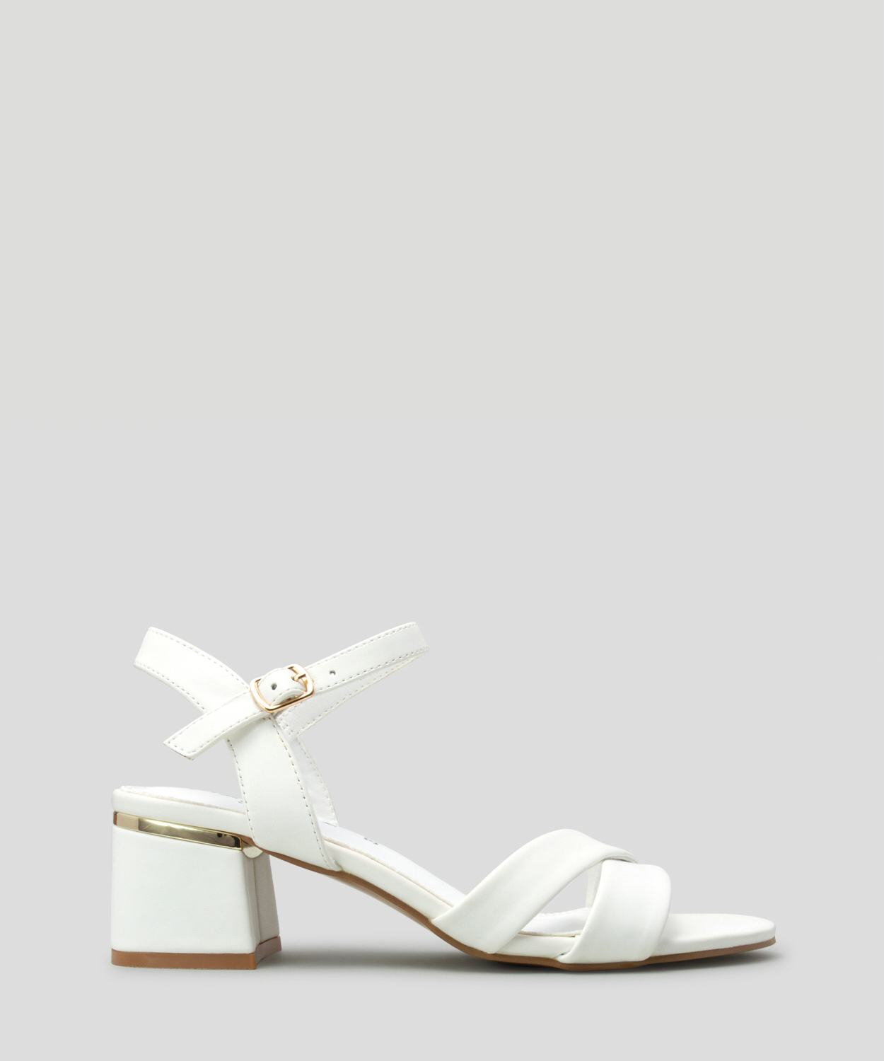 Sandalias tacón detalle